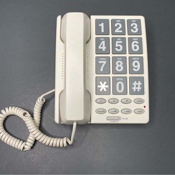 Radio Shack | Other | Vintage Radioshack White Big Button Home ...